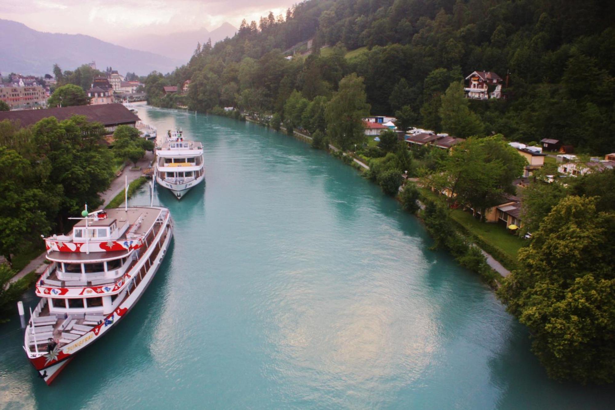 The River Village Интерлакен Экстерьер фото