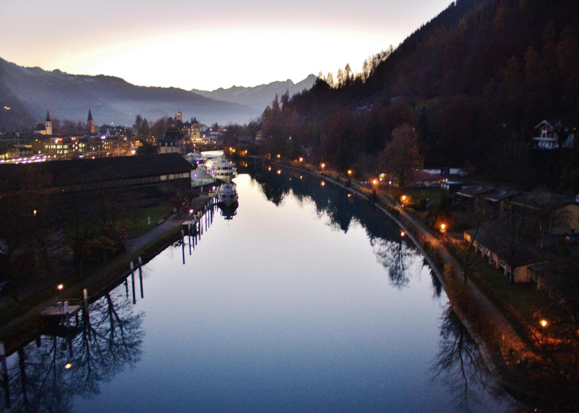 The River Village Интерлакен Экстерьер фото