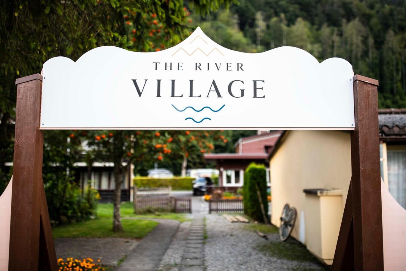 The River Village Интерлакен Экстерьер фото