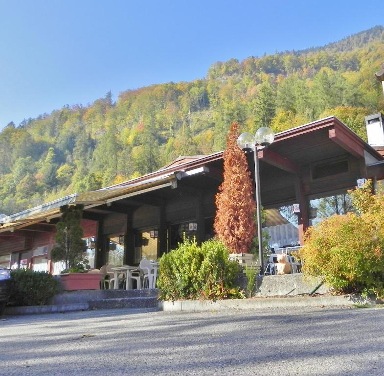 The River Village Интерлакен Экстерьер фото