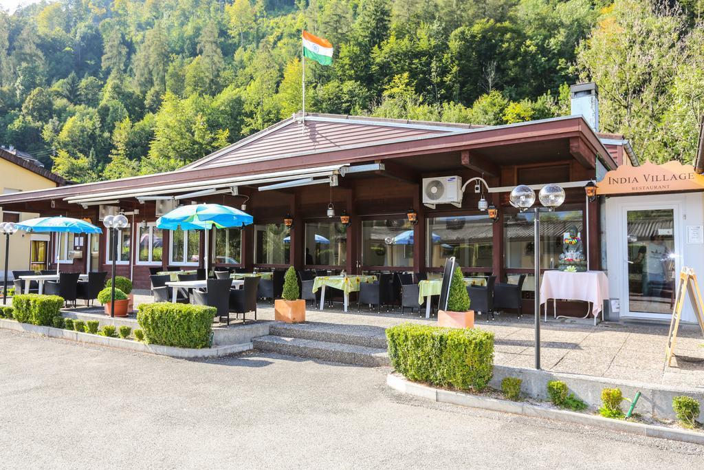 The River Village Интерлакен Экстерьер фото